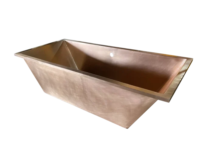 Modern rectangular copper bath, artisanal design.